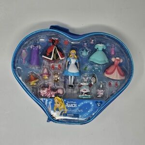Disney Alice in Wonderland Fashion Set